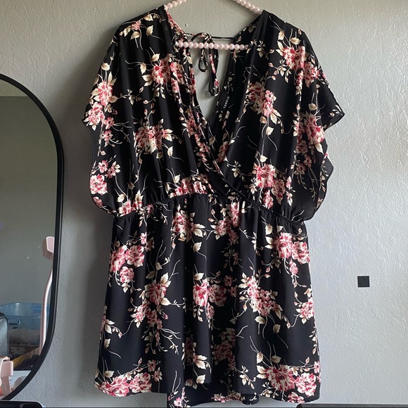 Torrid size 2 - Picture 2 of 5